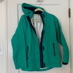 Vineyard Vines Stow & Go Raincoat
